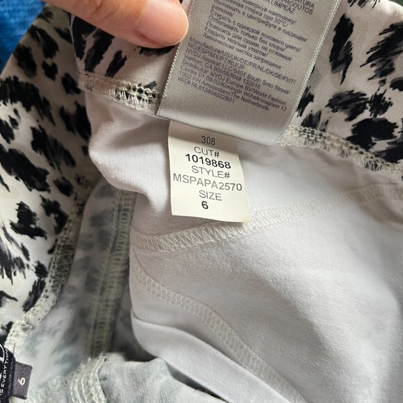 NYDJ Pull-On Denim Animal Print Skinny Ankle Jeans In Sateen With Slit Size 6 - Picture 10 of 11